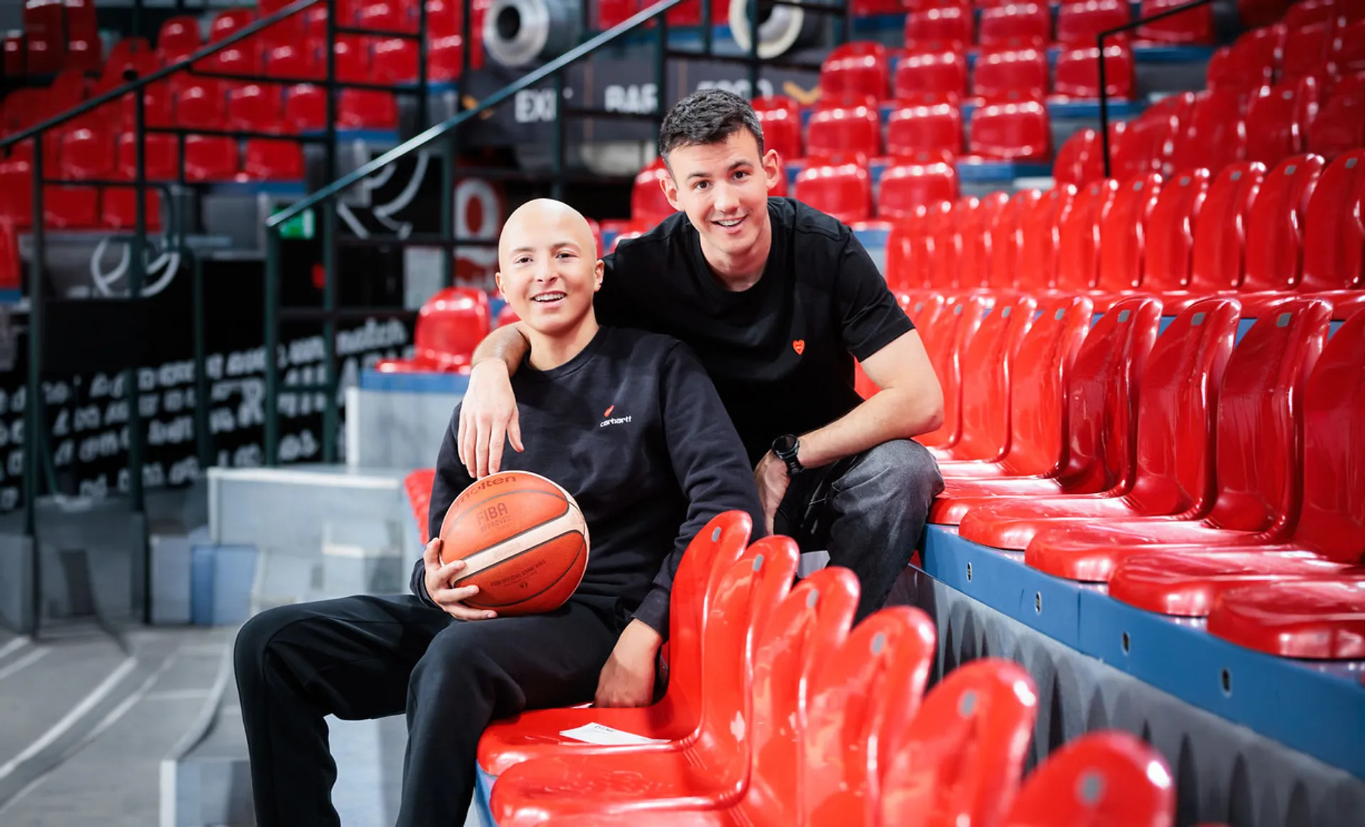 Affiche de Des animateurs engagés rencontrent des témoins émouvants.